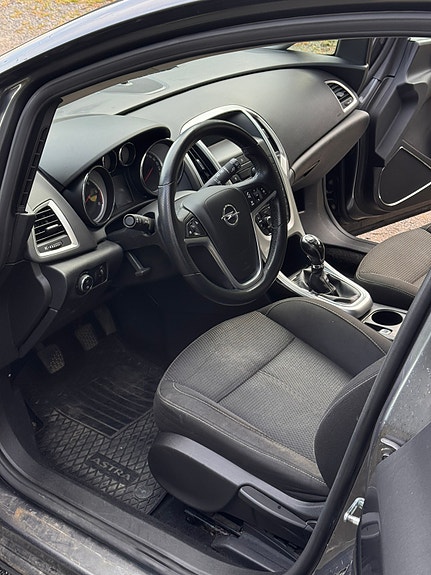 Opel Astra 16 of 30