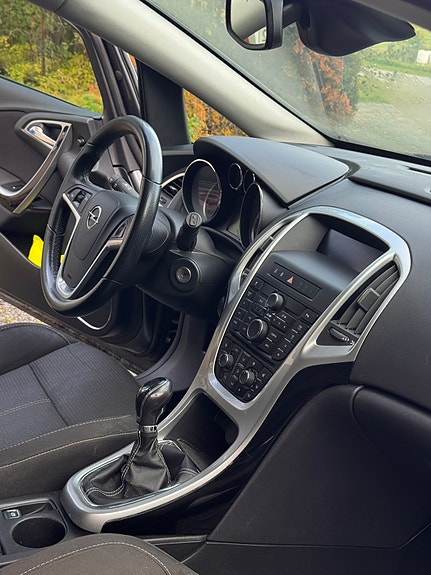 Opel Astra 18 of 30