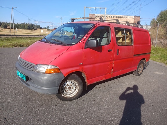 Toyota HiAce 5 of 30