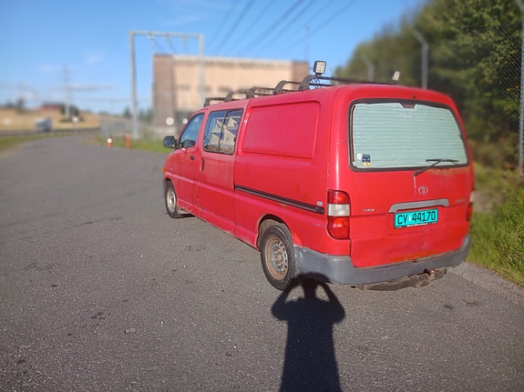 Toyota HiAce 3 of 30