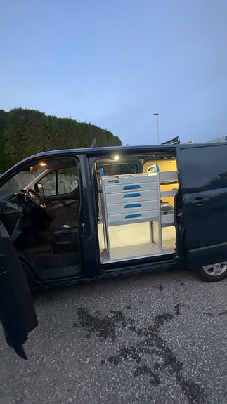 Ford Transit Custom 8 of 30