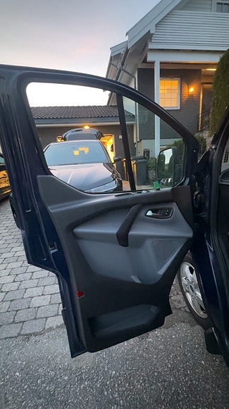 Ford Transit Custom 9 of 30