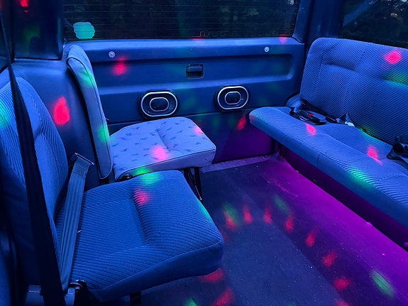 Volkswagen Caravelle 19 of 22