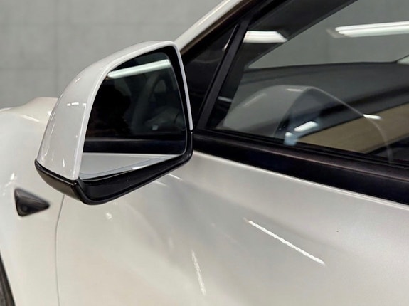Tesla Model 3 7 of 20