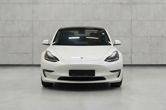 Tesla Model 3 2 of 20