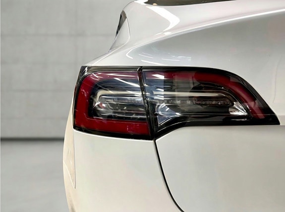 Tesla Model 3 5 of 20