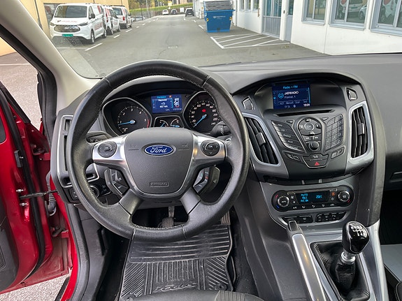 Ford Focus 12 of 13