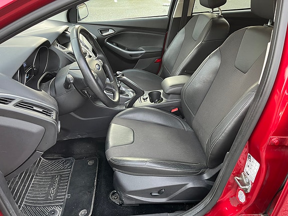 Ford Focus 7 of 13