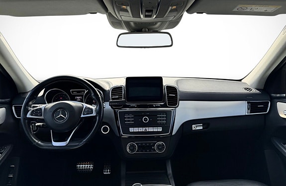 Mercedes-Benz GLE500 e 15 of 26