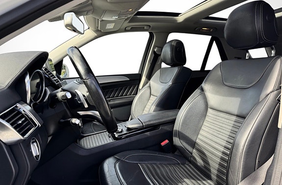 Mercedes-Benz GLE500 e 12 of 26
