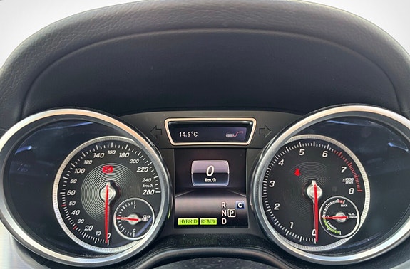 Mercedes-Benz GLE500 e 17 of 26