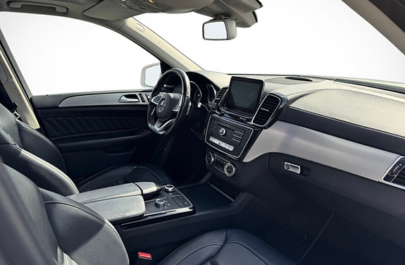Mercedes-Benz GLE500 e 13 of 26