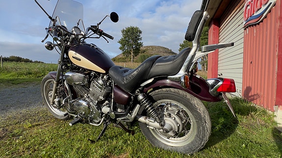 Yamaha XV 750 Virago 15 of 19