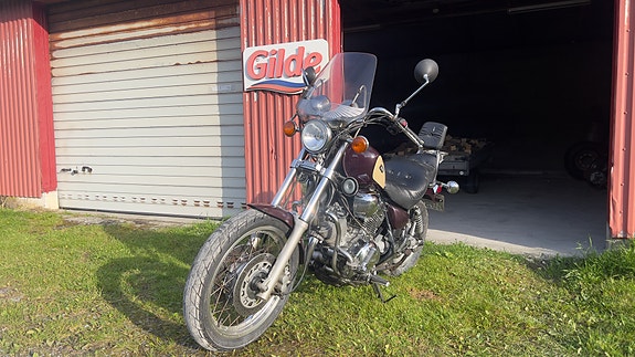 Yamaha XV 750 Virago 4 of 19