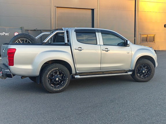 Isuzu D-max 12 of 13