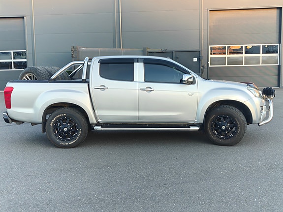 Isuzu D-max 11 of 13