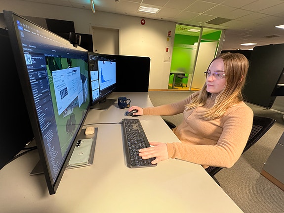 Medarbeider i kontorlandskapet