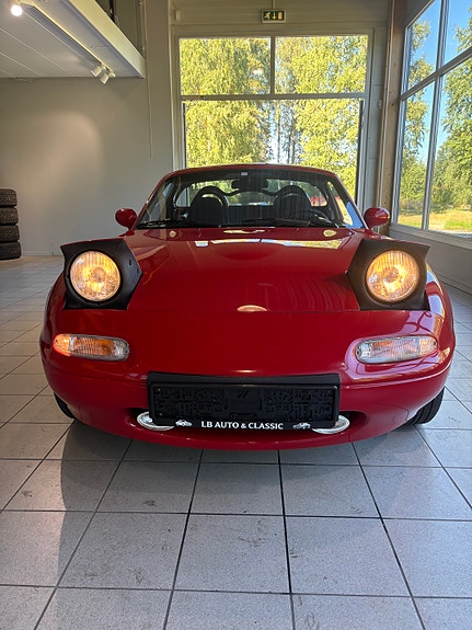 Mazda MX-5 2 of 25