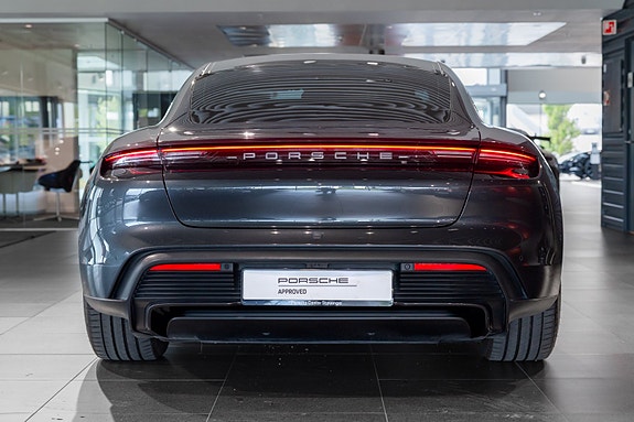 Porsche Taycan 4 of 30