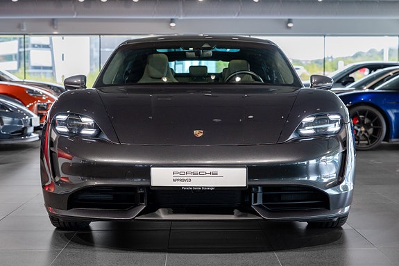 Porsche Taycan 8 of 30