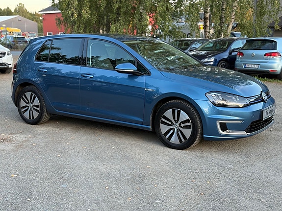Volkswagen e-Golf VII 8 of 27