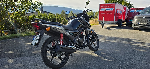 Honda CB 125F 9 of 9