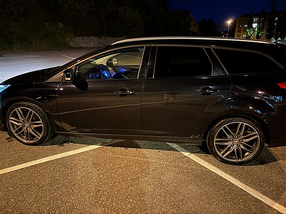 Ford Focus 2 of 25