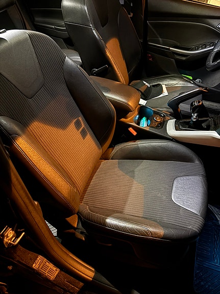Ford Focus 8 of 25