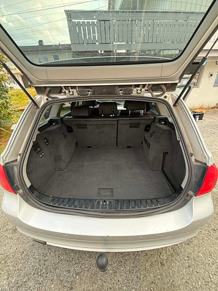 BMW 318i 19 of 30