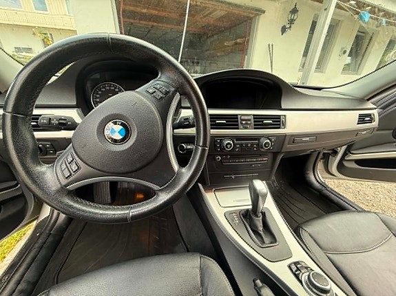 BMW 318i 10 of 30