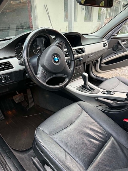 BMW 318i 8 of 30
