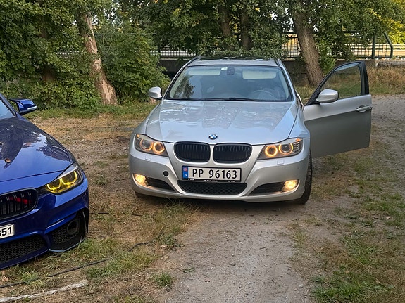 BMW 318i 23 of 30