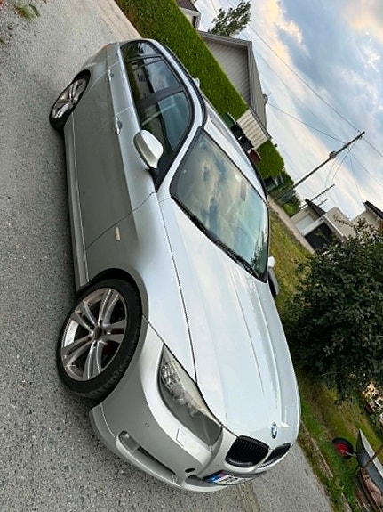 BMW 318i 18 of 30