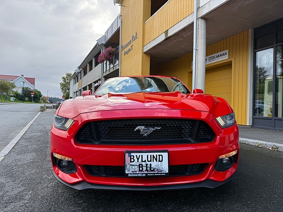 Ford Mustang 4 of 30
