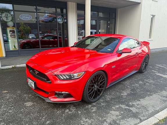 Ford Mustang 18 of 30
