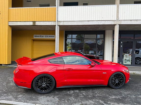 Ford Mustang 6 of 30