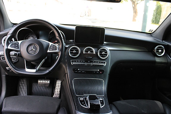 Mercedes-Benz GLC350 e 14 of 19
