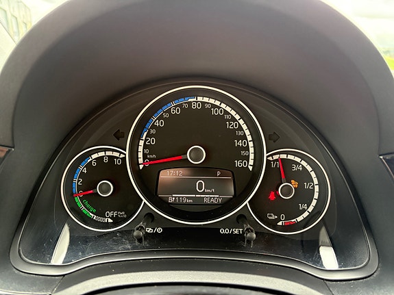 Volkswagen UP! 28 of 30