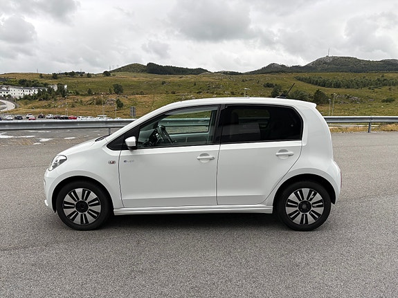 Volkswagen UP! 6 of 30
