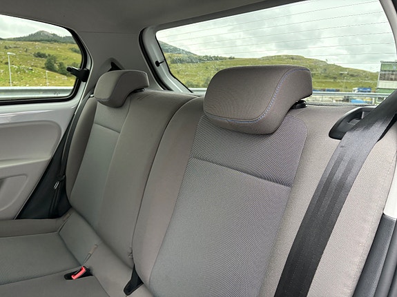 Volkswagen UP! 18 of 30