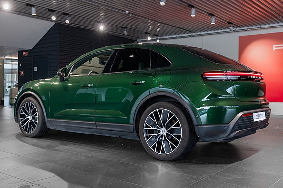 Porsche Macan 3 of 30