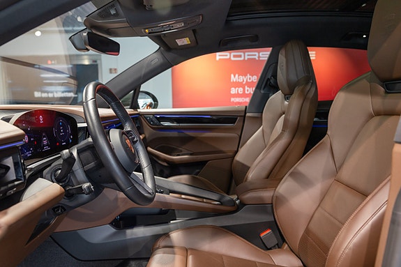 Porsche Macan 20 of 30