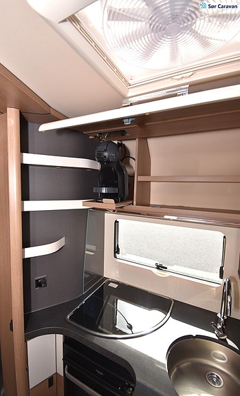 Carthago C2-tourer I 148 RB-QB "L" comfort 4.2t (MB) Messepris 27 of 30