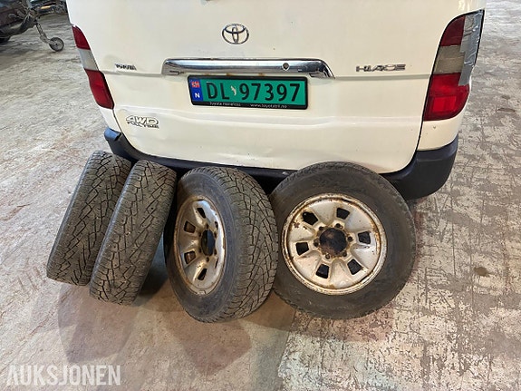 Toyota HiAce 14 of 30