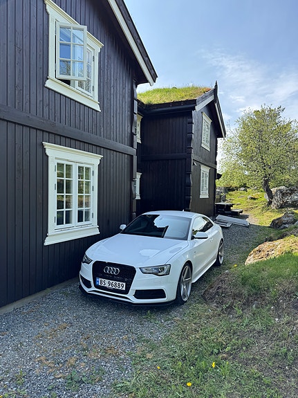 Audi A5 2 of 18