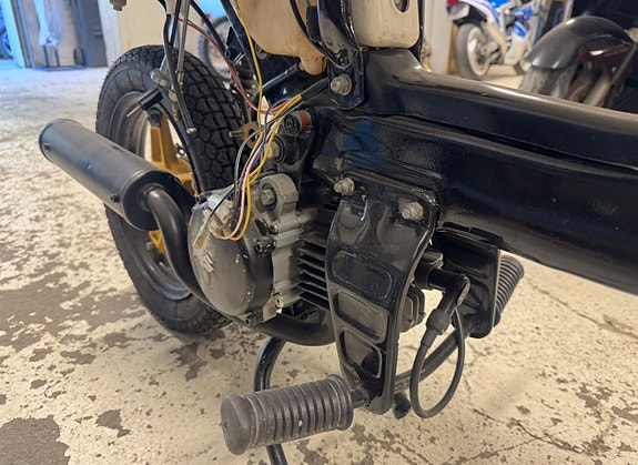 Suzuki FZ 50 3 of 7