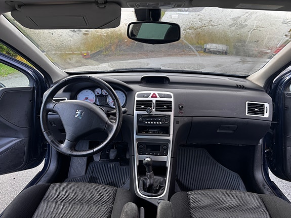 Peugeot 307 SW 17 of 30