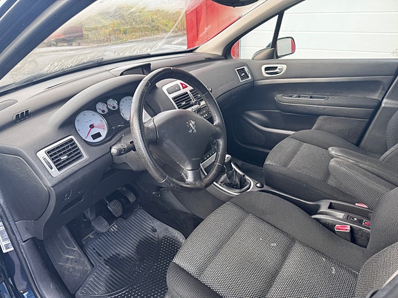 Peugeot 307 SW 14 of 30