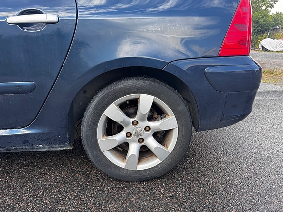 Peugeot 307 SW 10 of 30
