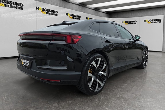 Polestar 4 4 of 22